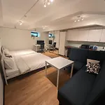 Dana-Entire Apartment Very Quiet And Central 2
