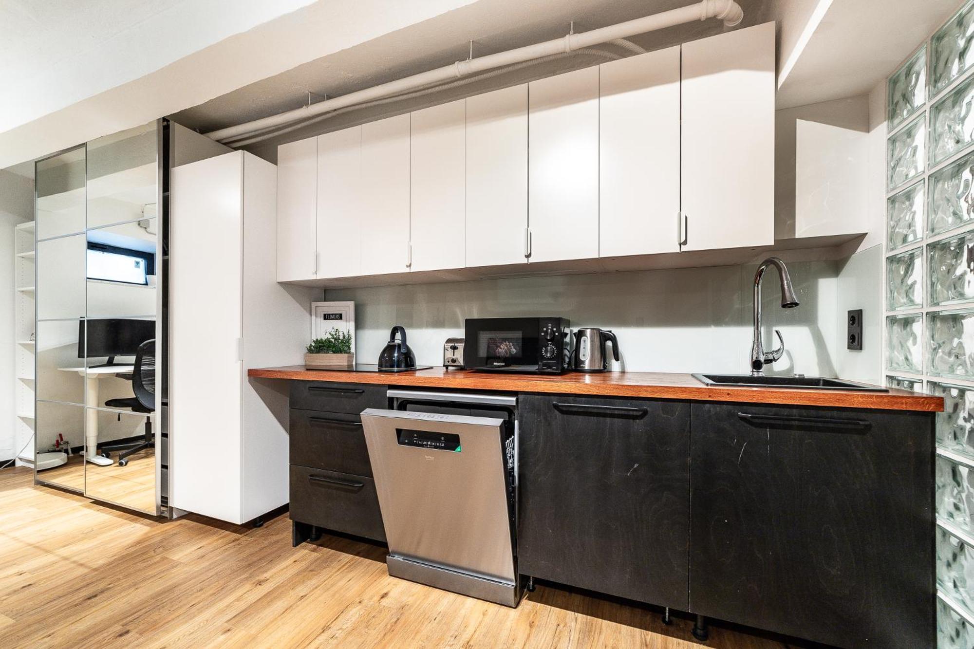 Dana-entire Very Quiet And 2 Apartment