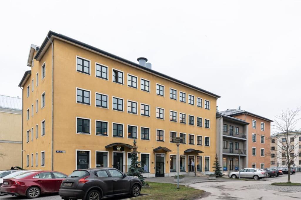 Dana-entire Very Quiet And 2 Huoneisto Tallinna
