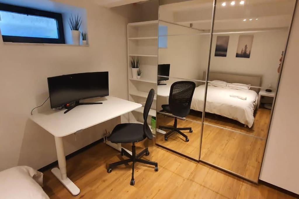 Dana-entire Very Quiet And 2 * Tallinna